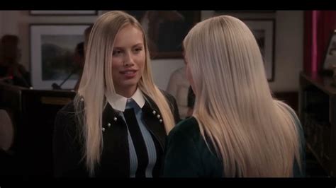 gracie dzienny nude|Renee Rapp, Gracie Dzienny Lesbian Scene in The Sex Lives Of。